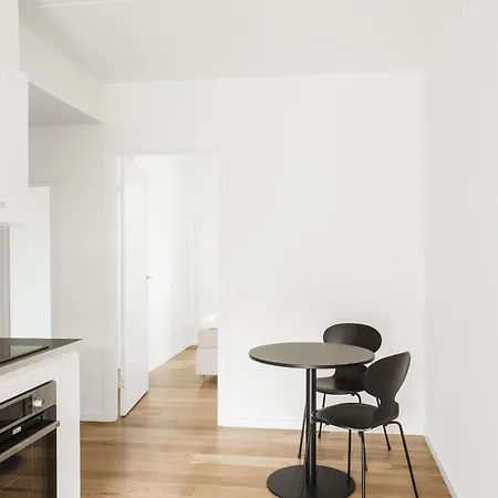 Fantastic 2-bed W Balcony